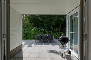 Spacious Apartment in Koudekerke With Terrace