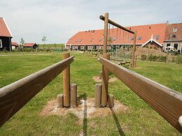 Group Accommodation 50 m From the Oosterschelde