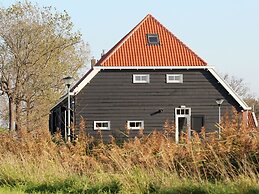 Group Accommodation 50 m From the Oosterschelde