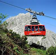 Vibrant Apartment near Ski Slopes in Brand