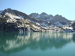 Vibrant Apartment near Ski Slopes in Brand