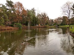 Chalet in Parc de Kievit With Private Garden