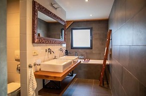 Holiday Home in Alphen-chaam With Terrace