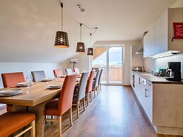 Charming Apartment in Gosau With Shared Sauna