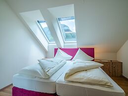 Charming Apartment in Gosau With Shared Sauna