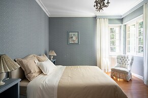 Quaint Holiday Home With Garden