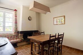 Quaint Holiday Home With Garden