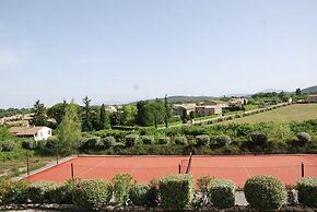 Villa in Malaucene With Private Pool