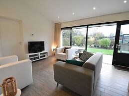 Modern Bungalow Near Lake Veere