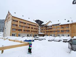 Peaceful Apartment in Gosau With Shared Sauna