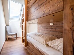 Peaceful Apartment in Gosau With Shared Sauna
