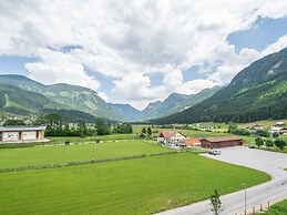 Peaceful Apartment in Gosau With Shared Sauna