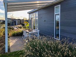 Modern, High-quality Chalet With Wifi Near the Oosterschelde