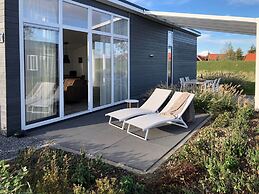 Modern, High-quality Chalet With Wifi Near the Oosterschelde
