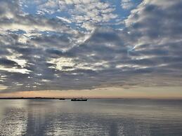 Modern, High-quality Chalet With Wifi Near the Oosterschelde