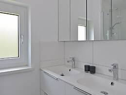 Detached Villa Near Lake Veere