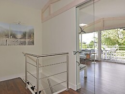 Detached Villa Near Lake Veere