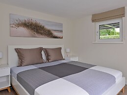 Detached Villa Near Lake Veere