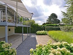 Detached Villa Near Lake Veere