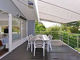 Detached Villa Near Lake Veere