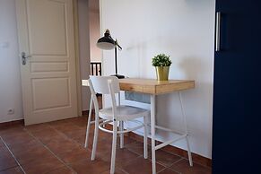 Hillside Villa With Pool, Joyeuse