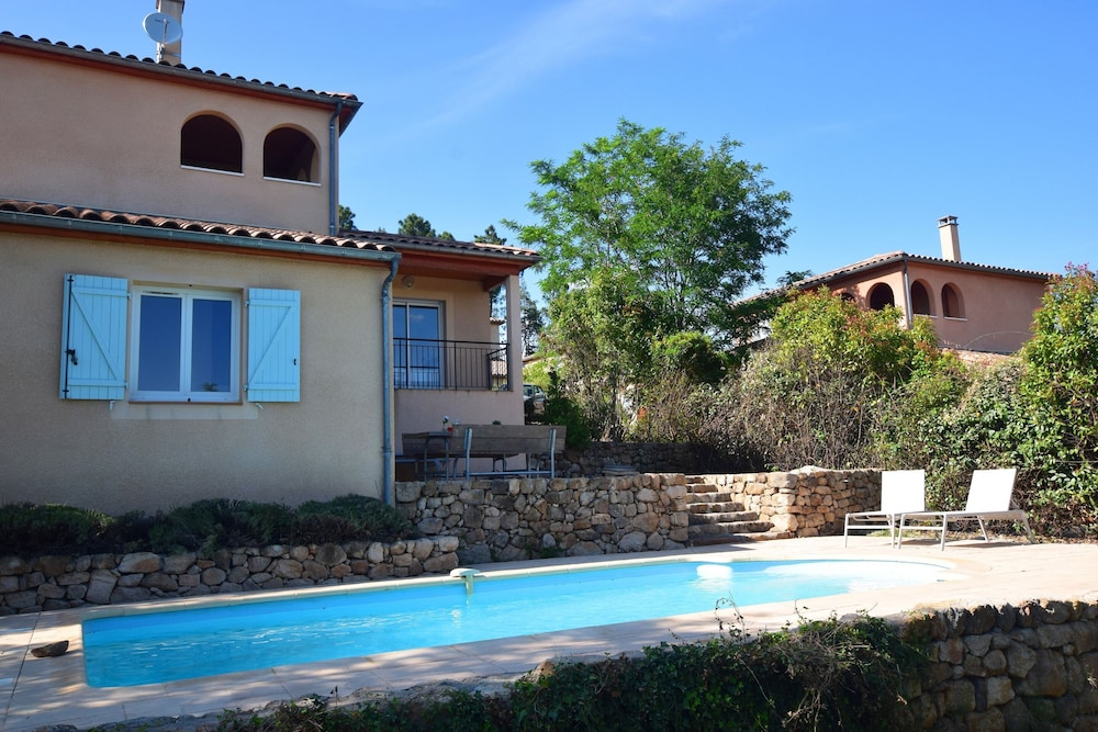 Hillside Villa With Pool, Joyeuse