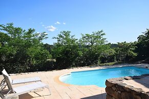 Hillside Villa With Pool, Joyeuse