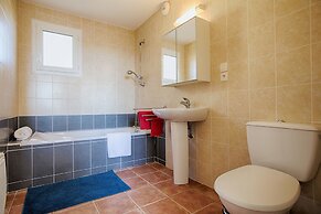 Hillside Villa With Pool, Joyeuse