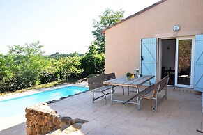 Hillside Villa With Pool, Joyeuse