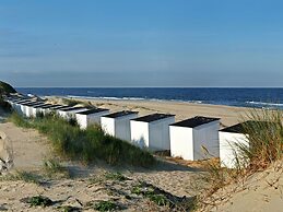 Beautiful Villa Between Den Burg and the Koog