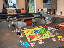 Beautiful Villa Between Den Burg and the Koog