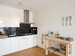 Contemporary Apartment in Den Haag With TV