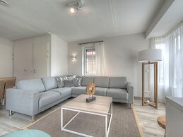 Luxurious, Stately Villa With Washing Machine, on a Holiday Park, Beac