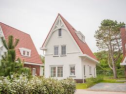 Luxurious, Stately Villa With Washing Machine, on a Holiday Park, Beac