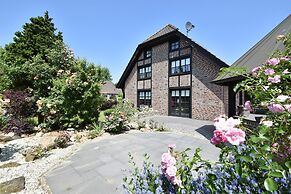 Spacious Mansion With Meadow View in Bruinisse