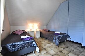 Spacious Mansion With Meadow View in Bruinisse