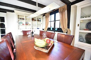 Spacious Mansion With Meadow View in Bruinisse