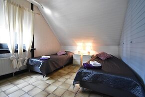 Spacious Mansion With Meadow View in Bruinisse