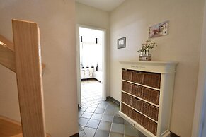 Spacious Mansion With Meadow View in Bruinisse