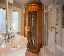 Cozy Chalet in Hoge Hexel