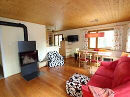 Sunlit Cabin with Hot Tub in Turracherhohe