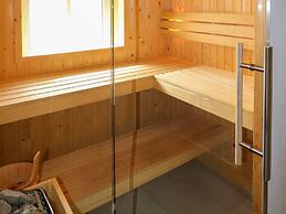 Luxury Villa with Sauna & Hot Tub at Lake