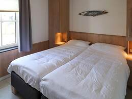 Luxury Villa with Sauna & Hot Tub at Lake