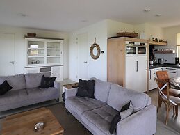 Luxury Villa with Sauna & Hot Tub at Lake