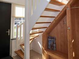 Luxury Villa with Sauna & Hot Tub at Lake