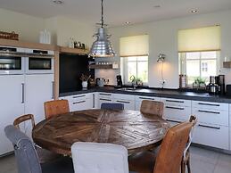 Luxury Villa with Sauna & Hot Tub at Lake