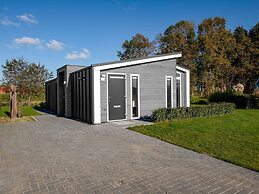 Modern Chalet With a Fireplace