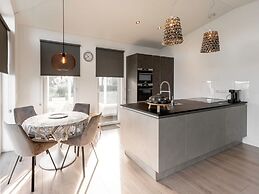 Modern Chalet With a Fireplace