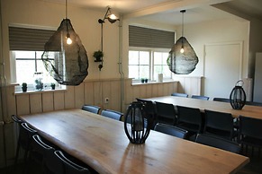 Spacious Farmhouse with Barbecue near Veluwe