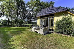 Attractive Holiday Home with Large Garden near Zwolle